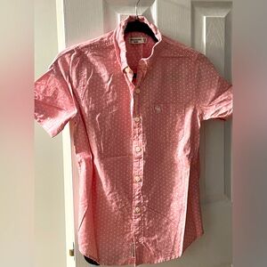 Abercrombie Kids Boy’s Short Sleeve Button Down Shirt, Pink, size 13/14